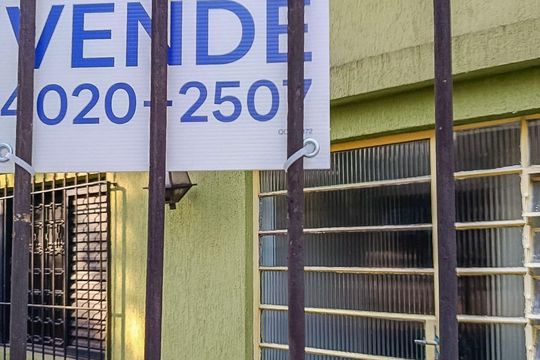 Placa de casa à venda com 3 quartos, 258m² em Jardim Sao Jose, São Paulo