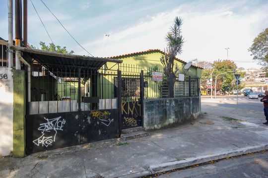 Fachada de casa à venda com 3 quartos, 258m² em Jardim Sao Jose, São Paulo