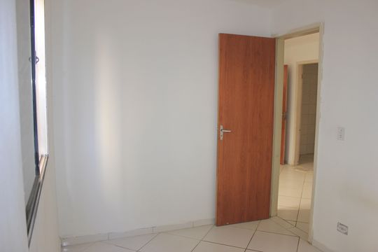 Quarto 2 de apartamento à venda com 2 quartos, 47m² em Jardim Sao Luis (zona Norte), Guarulhos