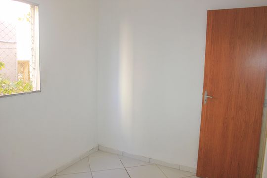 Quarto 2 de apartamento à venda com 2 quartos, 47m² em Jardim Sao Luis (zona Norte), Guarulhos