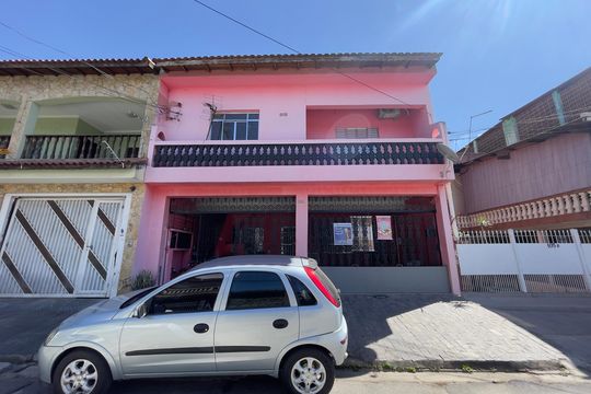 Fachada + Placa de casa à venda com 4 quartos, 197m² em Vila Jacuí, São Paulo