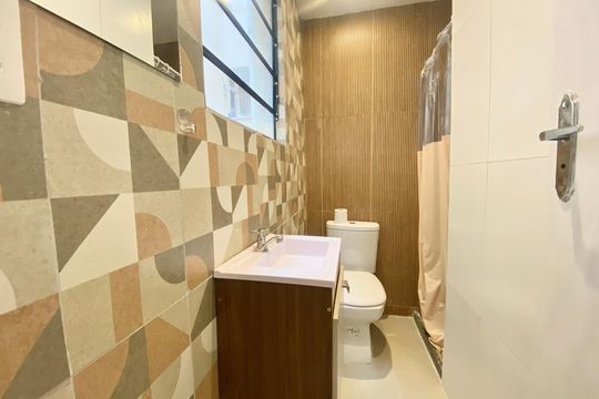 Banheiro social de apartamento para alugar com 1 quarto, 55m² em Copacabana, Rio de Janeiro