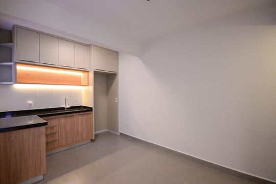 Cozinha de apartamento para alugar com 2 quartos, 100m² em Jardins, São Paulo