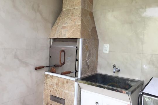Área da churrasqueira de casa à venda com 2 quartos, 132m² em Mirandópolis, São Paulo