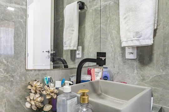 Banheiro de apartamento para alugar com 2 quartos, 39m² em Jardim Imperador (zona Sul), São Paulo