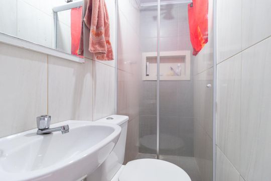 Banheiro  de casa à venda com 4 quartos, 150m² em Bandeiras, Osasco