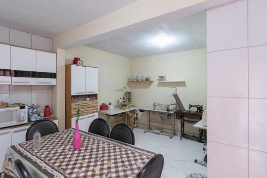 Cozinha de casa à venda com 4 quartos, 150m² em Bandeiras, Osasco