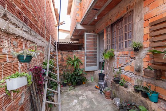 Quintal de casa à venda com 4 quartos, 150m² em Bandeiras, Osasco