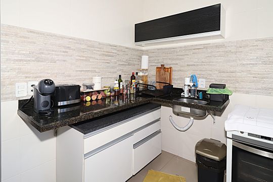 Cozinha de apartamento para alugar com 2 quartos, 62m² em Petrópolis, Porto Alegre