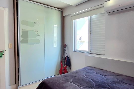 Suíte de apartamento para alugar com 3 quartos, 174m² em Bom Abrigo, Florianópolis