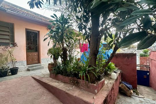 Quintal de casa à venda com 3 quartos, 208m² em Alto Barroca, Belo Horizonte