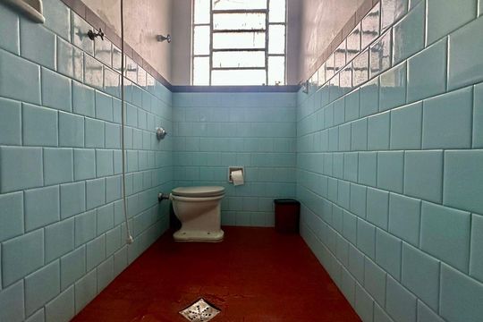 Banheiro de casa à venda com 3 quartos, 208m² em Alto Barroca, Belo Horizonte