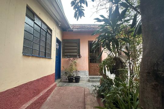 Quintal de casa à venda com 3 quartos, 208m² em Alto Barroca, Belo Horizonte