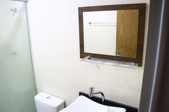 Banheiro de apartamento à venda com 3 quartos, 55m² em Jardim Montanhês, Belo Horizonte