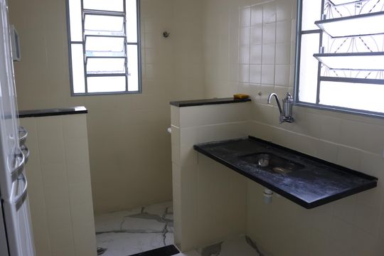 Cozinha de apartamento à venda com 3 quartos, 55m² em Jardim Montanhês, Belo Horizonte