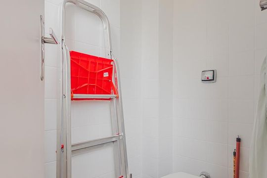Área de Serviço - Banheiro de apartamento para alugar com 3 quartos, 97m² em Vila Madalena, São Paulo