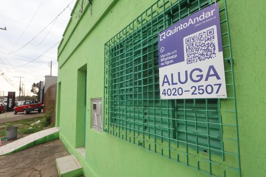 Placa de casa para alugar com 3 quartos, 350m² em Harmonia, Canoas