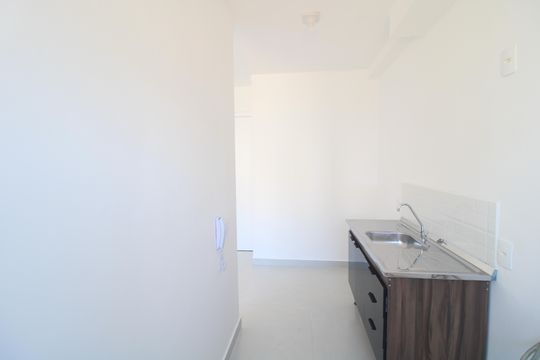 Cozinha de apartamento à venda com 2 quartos, 44m² em Usina Piratininga, São Paulo