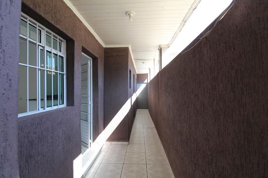 Corredor de casa para alugar com 2 quartos, 60m² em Jardim Santa Adelia, São Paulo