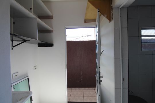 Área de Serviço de casa para alugar com 2 quartos, 60m² em Jardim Santa Adelia, São Paulo