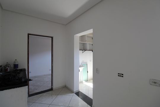 Cozinha de casa para alugar com 2 quartos, 60m² em Jardim Santa Adelia, São Paulo