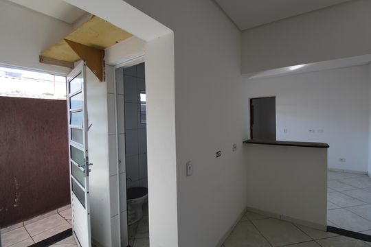 Cozinha de casa para alugar com 2 quartos, 60m² em Jardim Santa Adelia, São Paulo