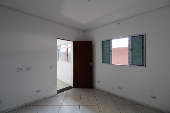 Quarto 1 de casa para alugar com 2 quartos, 60m² em Jardim Santa Adelia, São Paulo
