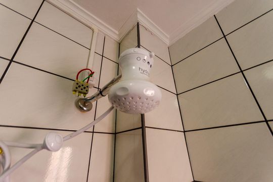 Banheiro de kitnet/studio para alugar com 1 quarto, 30m² em Jardim Cidade Pirituba, São Paulo