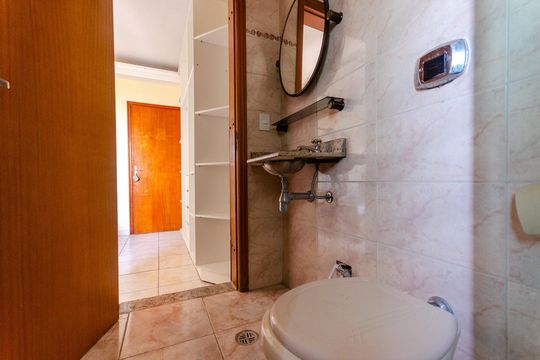 Banheiro de kitnet/studio para alugar com 1 quarto, 30m² em Jardim Cidade Pirituba, São Paulo