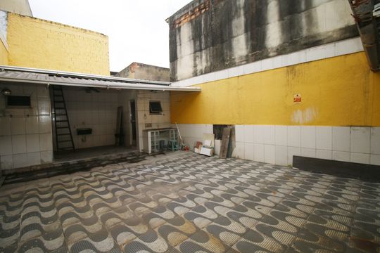 Quintal de casa à venda com 2 quartos, 400m² em Irajá, Rio de Janeiro