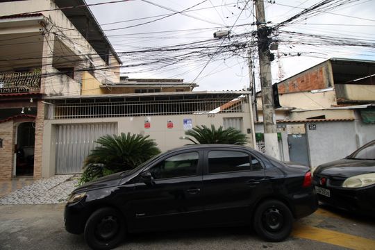 Fachada da casa de casa à venda com 2 quartos, 400m² em Irajá, Rio de Janeiro