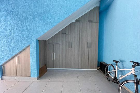 Garagem de casa à venda com 3 quartos, 182m² em Butantã, São Paulo