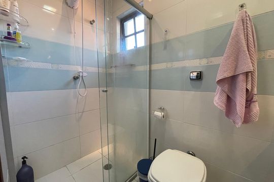 Banheiro Social de casa à venda com 3 quartos, 182m² em Butantã, São Paulo