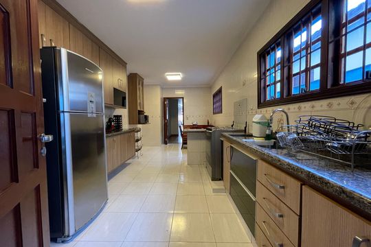Cozinha de casa à venda com 3 quartos, 182m² em Butantã, São Paulo