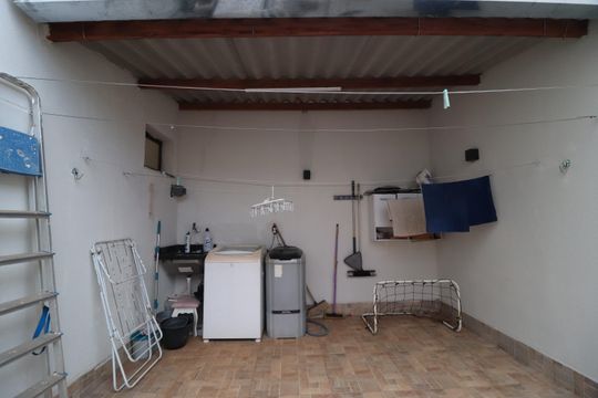 Área de Serviço de casa para alugar com 4 quartos, 170m² em Novo Mundo, Uberlândia