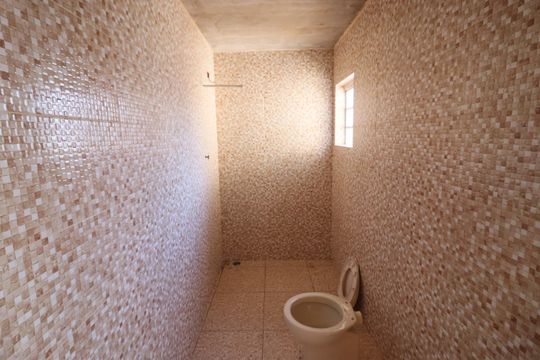 Banheiro Social de casa à venda com 2 quartos, 100m² em Jardim Roberto, Osasco