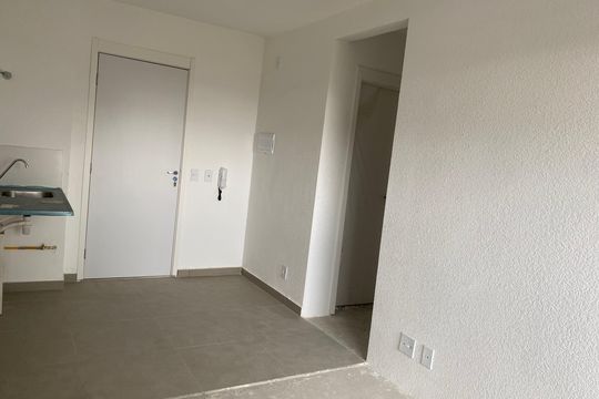 Sala de apartamento à venda com 2 quartos, 37m² em Jardim São Luís, São Paulo