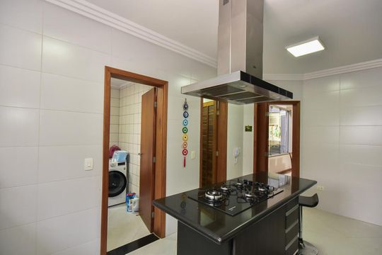 Cozinha de casa de condomínio à venda com 3 quartos, 280m² em Parque Monte Alegre, Taboão da Serra