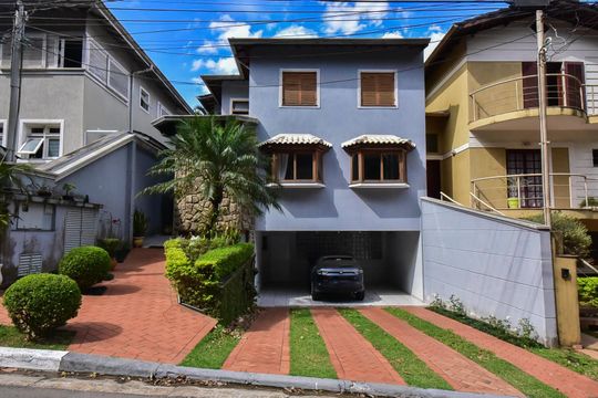 Fachada de casa de condomínio à venda com 3 quartos, 280m² em Parque Monte Alegre, Taboão da Serra