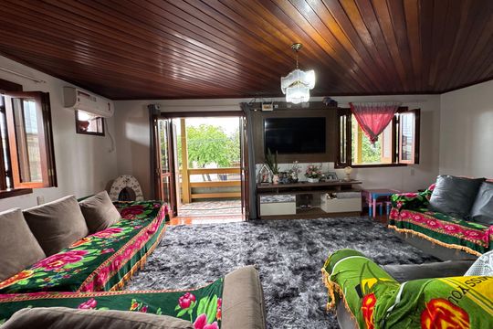 Sala de casa à venda com 3 quartos, 286m² em Santos Dumont, São Leopoldo