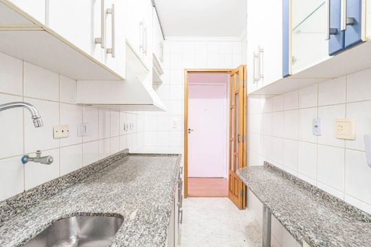 Cozinha de apartamento para alugar com 3 quartos, 70m² em Vila Arapua, São Paulo