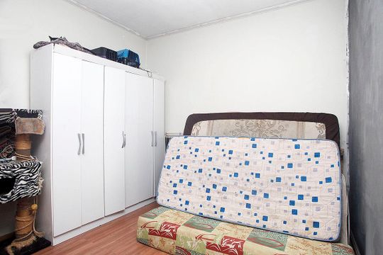 Quarto 1 de apartamento para alugar com 2 quartos, 55m² em Santa Cecília, Porto Alegre