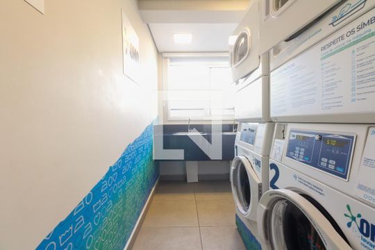 Área comum de kitnet/studio para alugar com 1 quarto, 28m² em Tatuapé, São Paulo