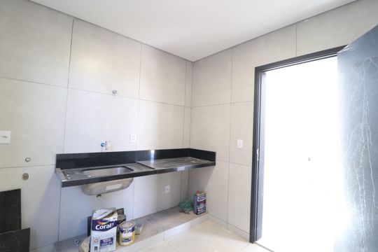 Área de Serviço de casa de condomínio para alugar com 3 quartos, 182m² em Granja Marileusa, Uberlândia