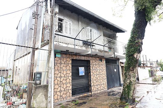 Fachada do Prédio de casa à venda com 2 quartos, 300m² em Santa Rosa de Lima, Porto Alegre