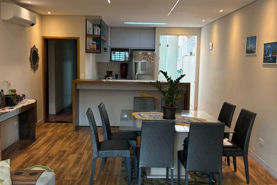 Sala de casa à venda com 4 quartos, 318m² em Vila Scarpelli, Santo André