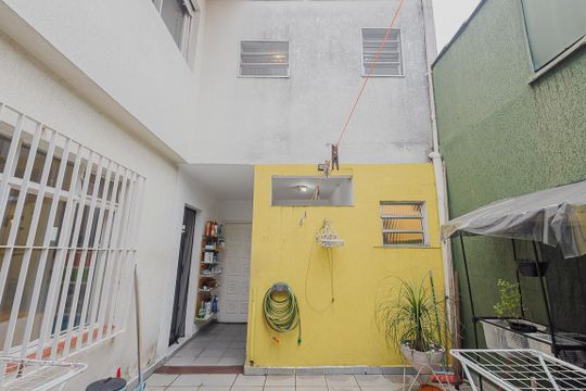 Quintal de casa à venda com 3 quartos, 158m² em Vila Madalena, São Paulo