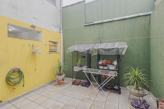 Quintal de casa à venda com 3 quartos, 158m² em Vila Madalena, São Paulo