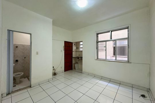 Sala/Quarto de kitnet/studio para alugar com 1 quarto, 27m² em Centro, Rio de Janeiro