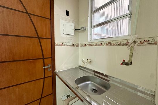 Cozinha de kitnet/studio para alugar com 1 quarto, 27m² em Centro, Rio de Janeiro